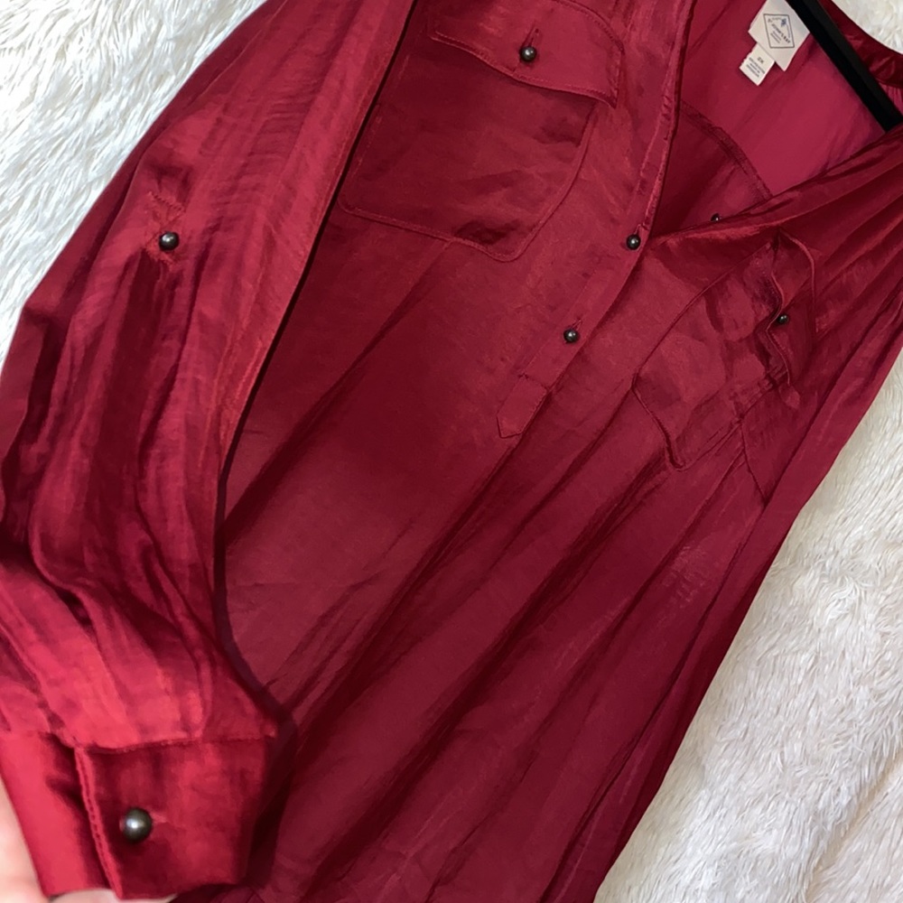 3/25$ St John Bay Silk Shirt 👚